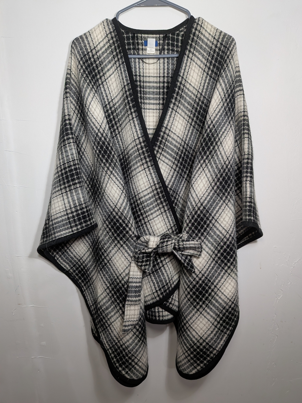 Apt. 9 Women’s Plaid Black/White Open Front Poncho Tie Belt One Size